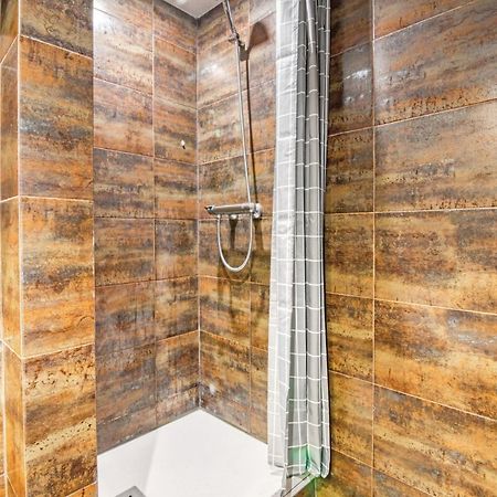 Cozy Penthouse, 20 Min To Downtown, Alcala Norte Madrid Esterno foto